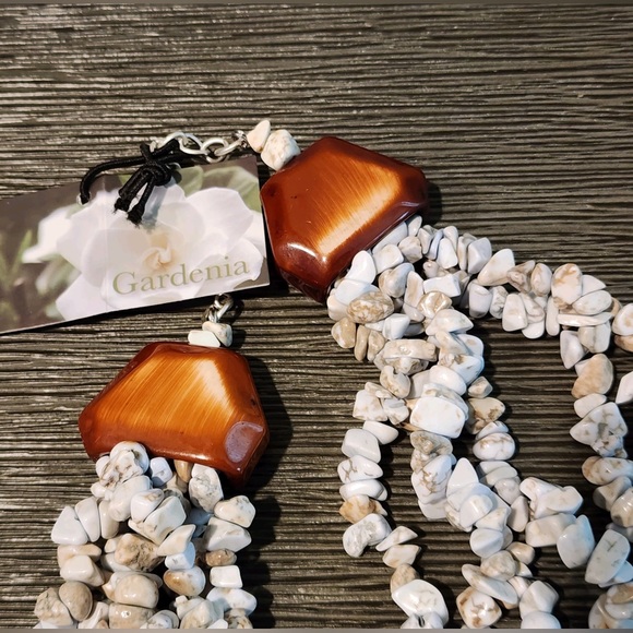 Designed by Gardenia Jewelry Handcrafted Turquoise Stone Statement Necklace - Picture 9 of 9